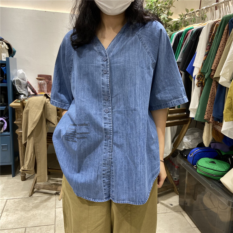 [twenty printed wood] V-neck slim comfortable shirt 692537\l