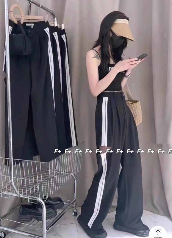 【F】 Korean striped contrast color broken hole casual pants 1386\hbx