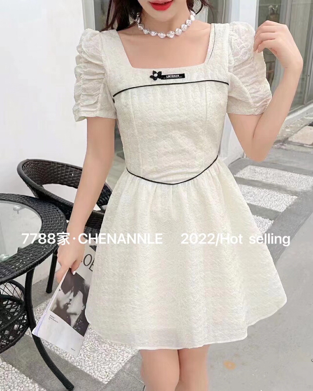 [chennnle] French square collar court style waist closing temperament versatile dress 9637\pcz
