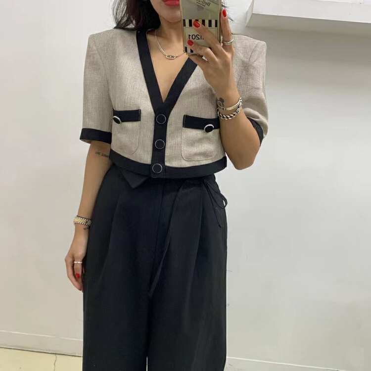 [31 fashion] Korean V-neck small fragrance contrast short sleeve short coat a8010\hjy