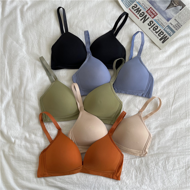 Real shooting, real price, Japanese thin, traceless, gathered, breathable triangle cup, small chest without steel ring, girls' bra and underwear
