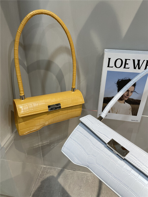 [words] solid color simple and versatile shoulder bag 203-3555\ccl