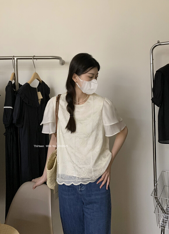 [thirten thirteen] round neck embroidery small fresh shirt 2181\xyy