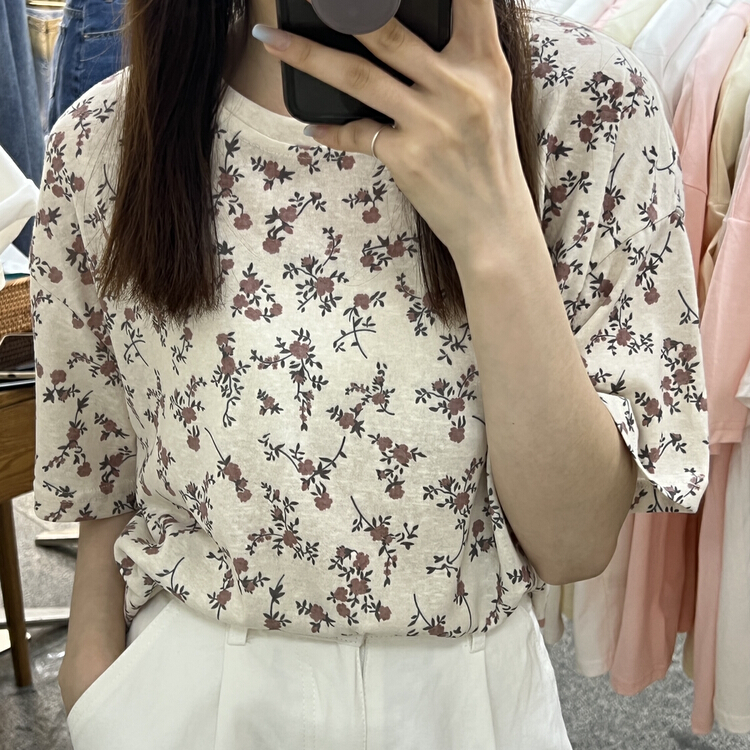 Original price 32.71! [Libai Li Bai] Korean small flowers, small fresh, retro port style, versatile short sleeve T-shirt 8189-3\ll