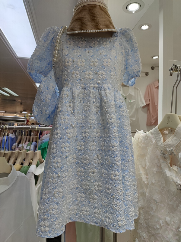 [enjoy · Yueji] Korean jacquard design bubble sleeve dress (with bag) 8928\pcz