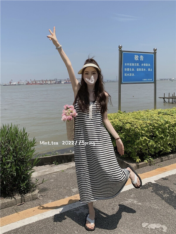 [mint tea] loose stripe sleeveless knitted dress 22117\zjy