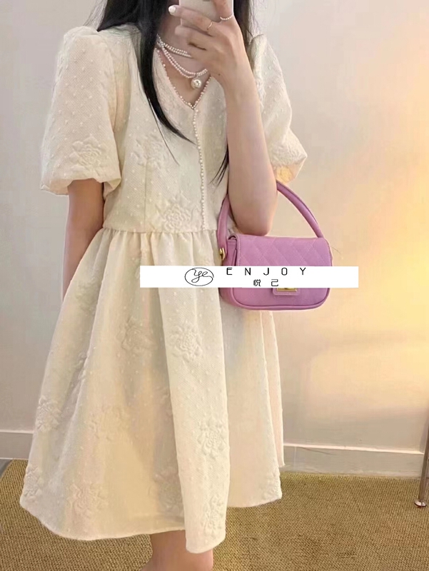 [enjoy · Yueji] three dimensional embossed Pleated Dress 8901\pcz