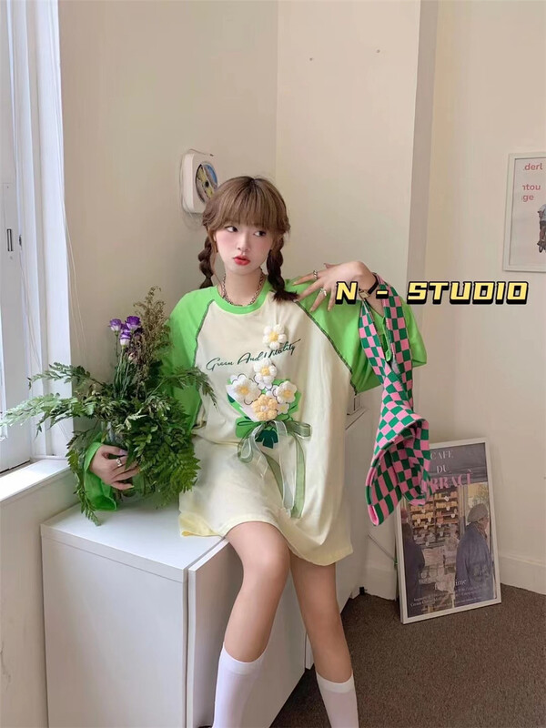 【N】 Three dimensional floret color matching loose sunscreen shirt 0923\wtt
