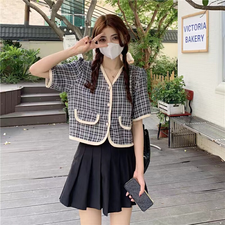 [twins] Xiaoxiang style child V-neck design feels sweet and versatile short shirt 8883\hjy