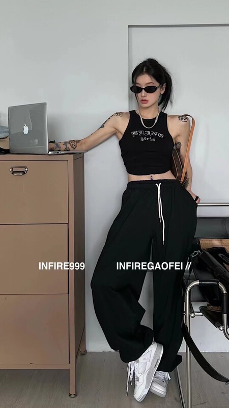 [buyer Yan Xuan - God of wealth] American Spice Girl letter short vest / sling 1528-1\cl