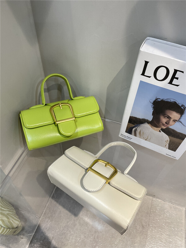[below] simple and versatile fashion handbag (with shoulder strap) 203-3054\ccl