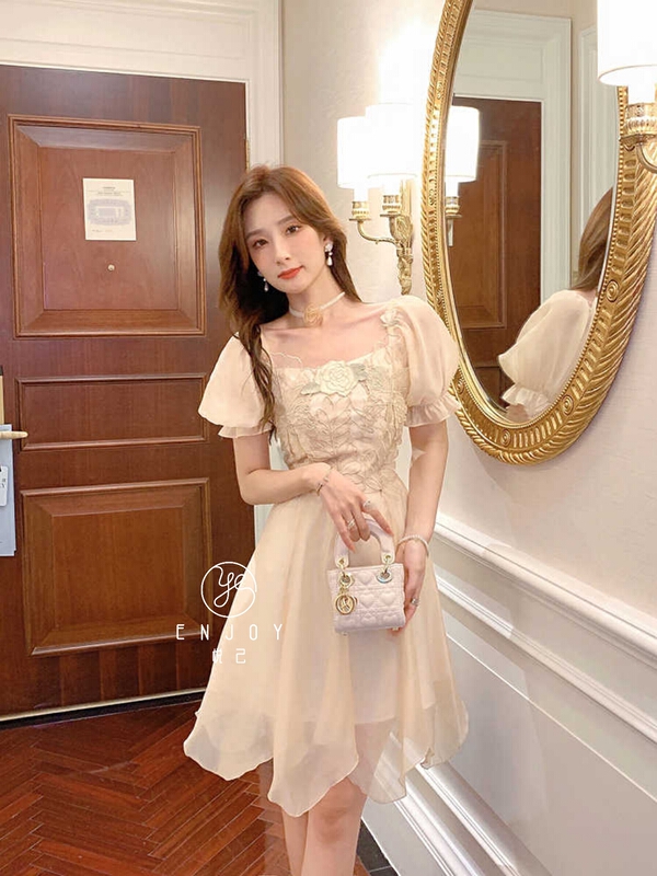 [enjoy · Yueji] gentle aging embroidery dress 8871-1\pcz