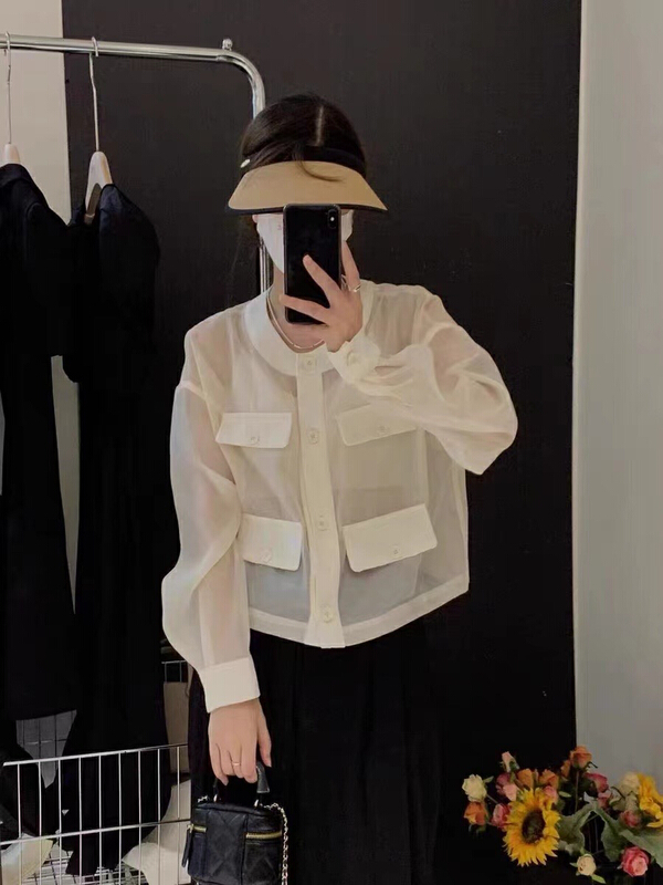 [Moco Moco small a family] round neck single row perspective shirt 868\pcz