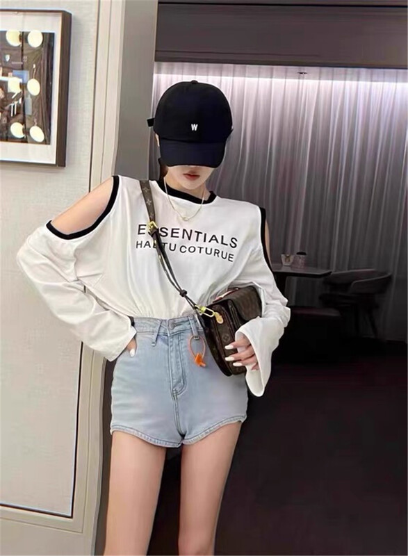 [wht] simple casual off shoulder letter loose long sleeve T-shirt 5127\wtt