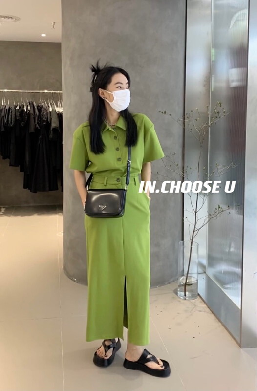 [in.choose u] Korean simple polo collar short sleeve T-shirt + high waist slit half suit 67258 \zxl