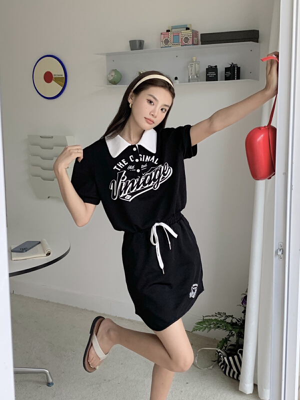 [qixuaner] Korean retro polo shirt + letter rope printed elastic waist skirt suit 2691\lsw