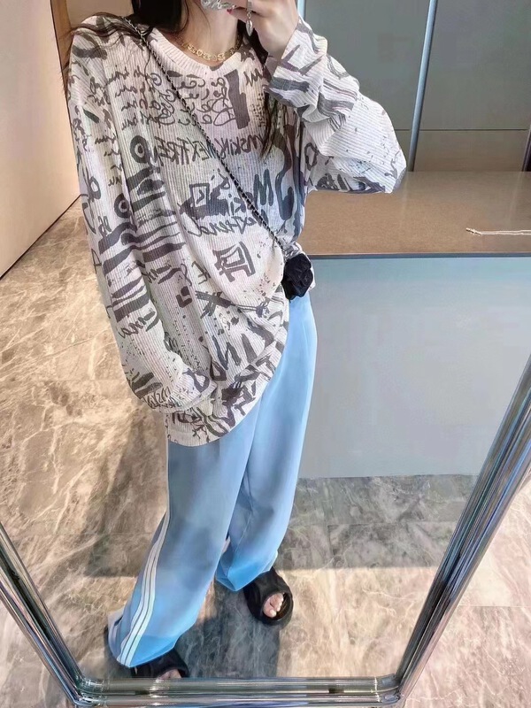 [w+] letter Pullover long sleeve sunscreen shirt 5120\wtt