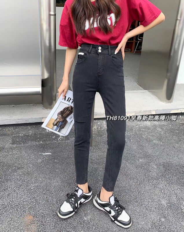 New year in early spring! [T.H] Korean version of foreign style fake hole showing thin and versatile small leg jeans 81091\lsw