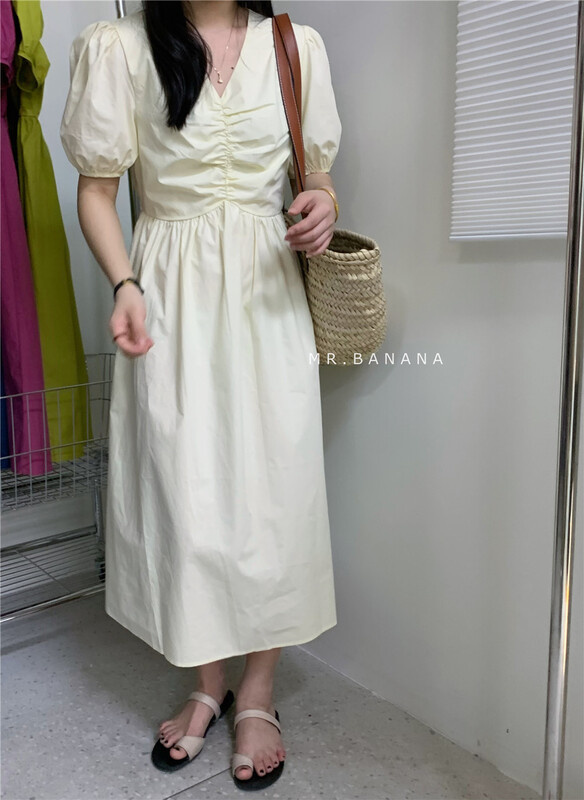 [mr.banana] V-neck bubble sleeve Pleated Dress 1187\l