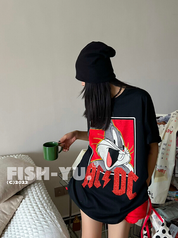 [fish Yu] Bugs Bunny watermark flash pink letter short sleeve T-shirt 22200\cqw
