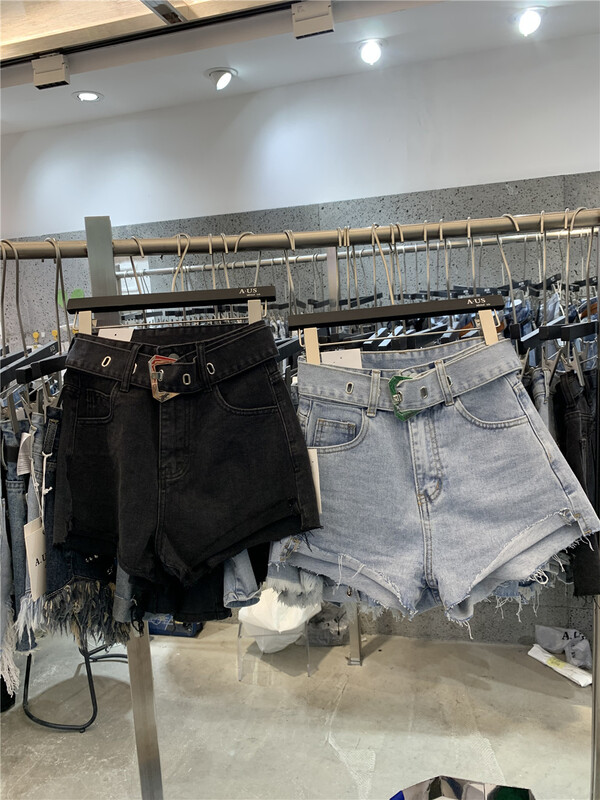 【 aus 】 a small group of foreign style jeans shorts with rough edges (with belt) 6927\pcz