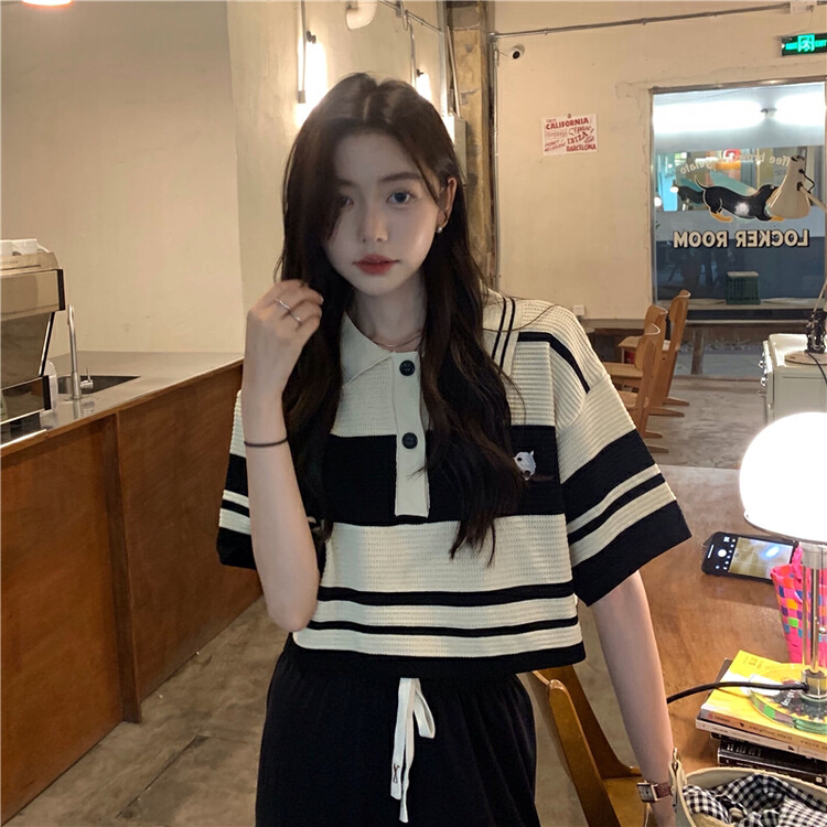 [timely rain] Han Feng ins retro design Polo neck chic short sleeve T-shirt n2147\wpl
