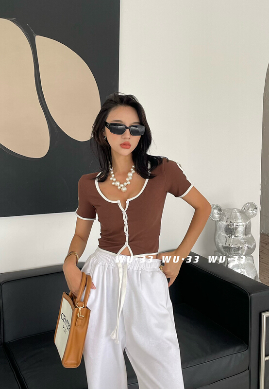 [wu.33] elastic button color matching short sleeve T-shirt 22355\wtt