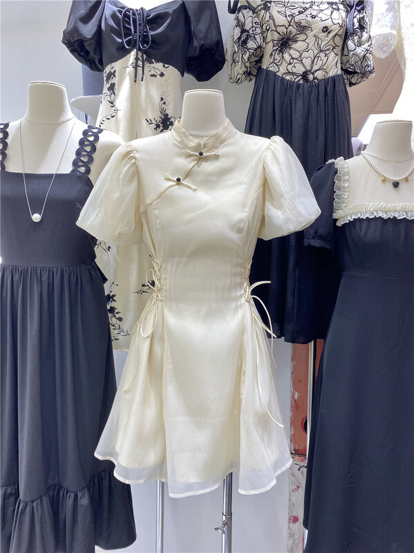 [u.me] temperament National Style Bubble Sleeve Dress 10022\hjy