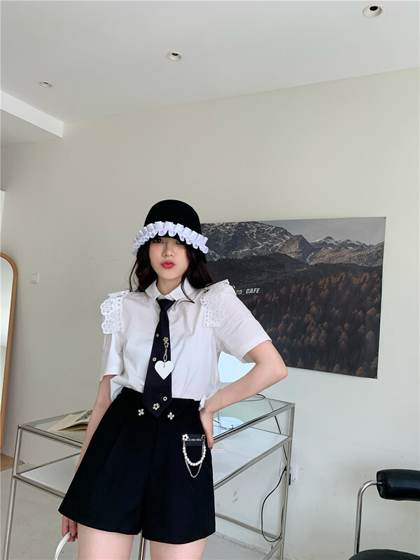 New year in early spring! [rich people] Korean lace splicing age reducing short sleeve shirt (with tie) 1005\pcz