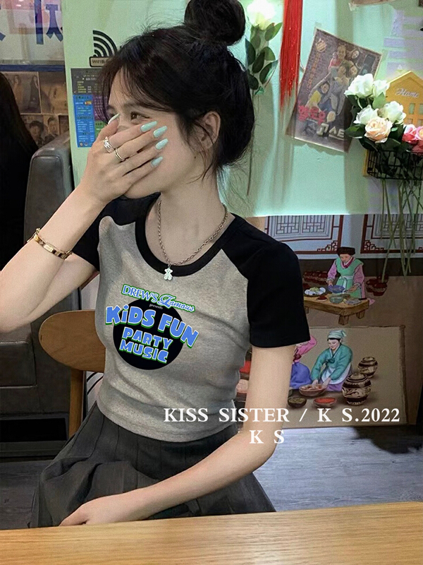 In early summer! [kiss sister] short slim design niche short sleeve T-shirt 9153\ozq