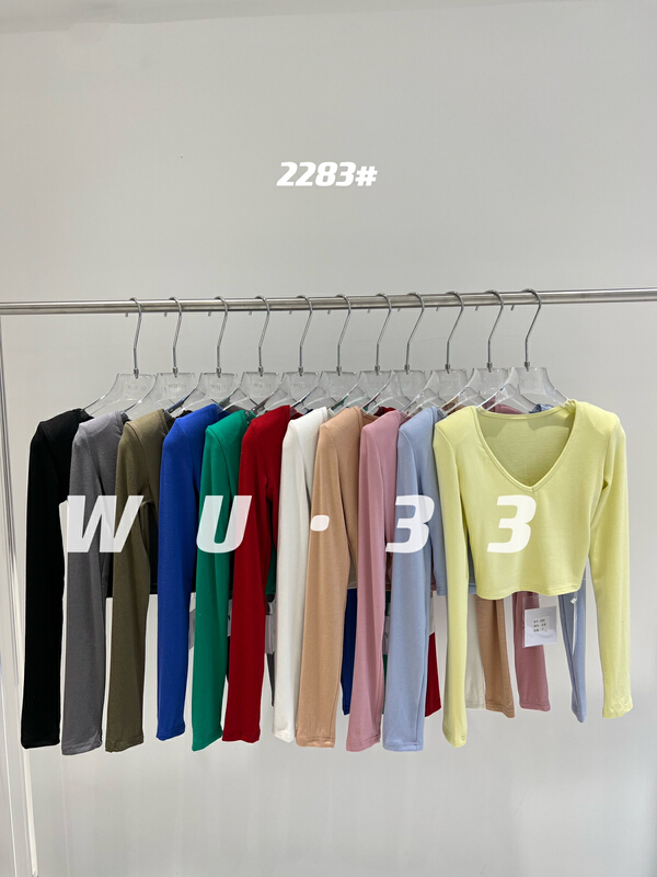 New year in early spring! [wu.33] V-neck fashion classic bottoming shirt 2283\wtt