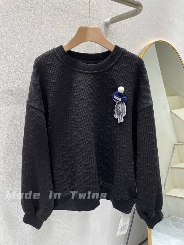 Early winter brings new life! [twins] love relief craft bodysuit (with Brooch) 1070\hjy