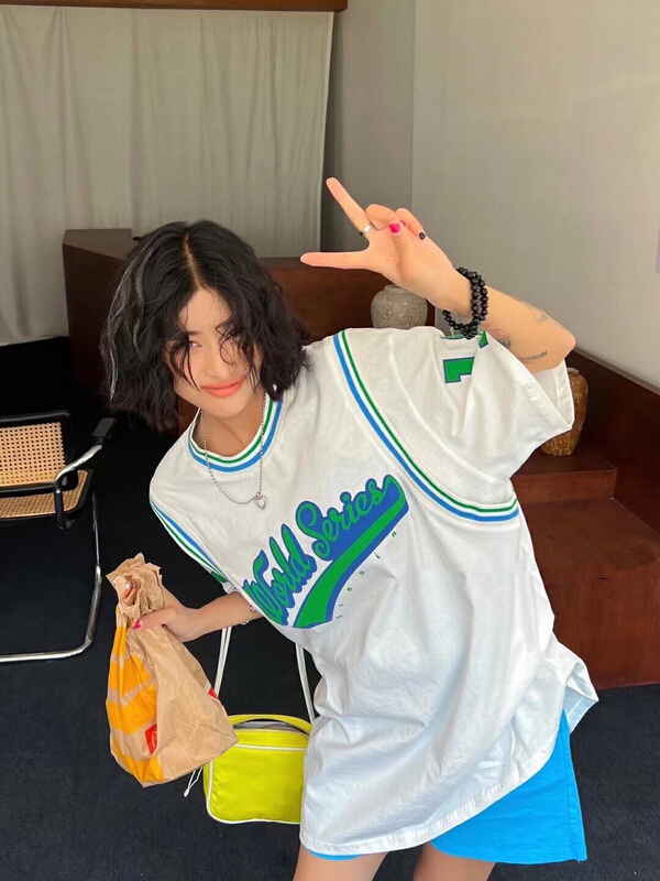 [wlady] Korean sports style large letter printed short sleeve T-shirt 385\wtt