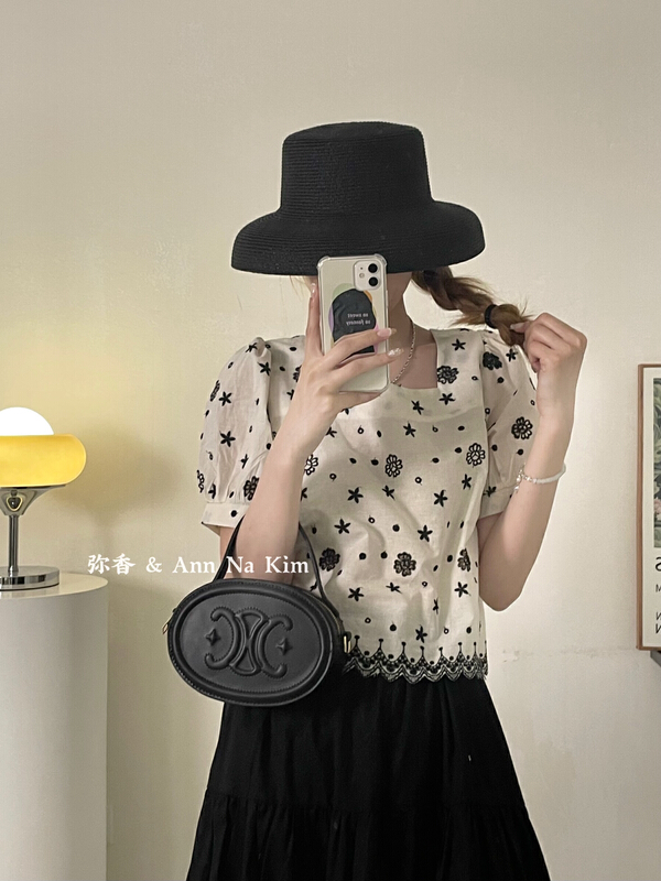 [Mi Xiang] square neck floral Back Tie Shirt 5398\hjy