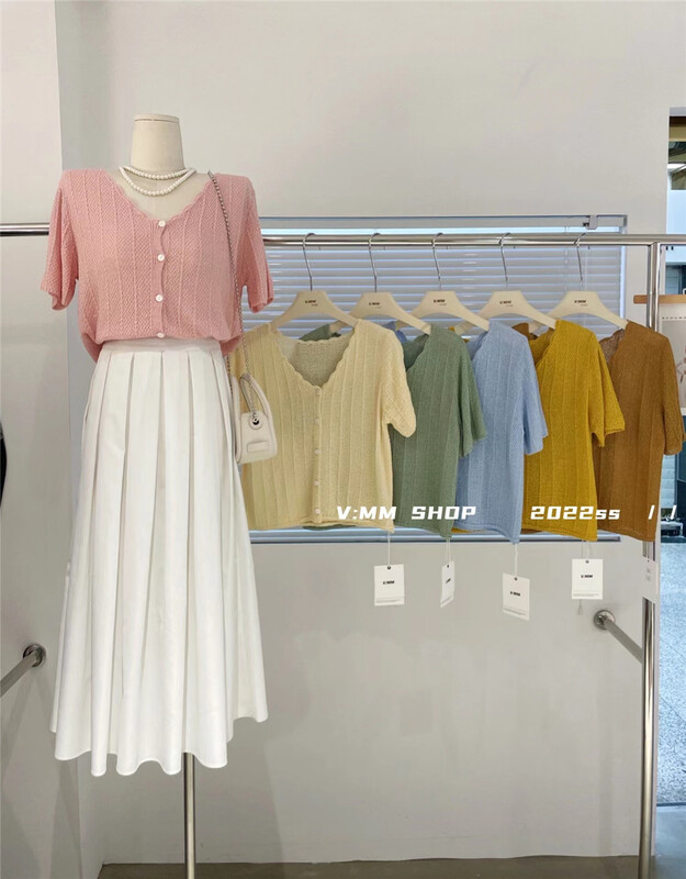 [v:mm] fresh and simple clean version V-neck knitted short sleeve shirt 88317\cls