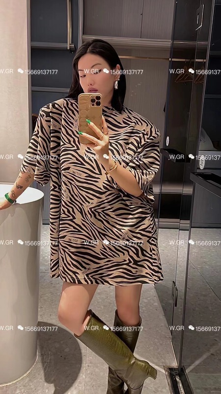 [East room] zebra shoulder pad design round neck versatile short sleeve T-shirt 9362\wtt