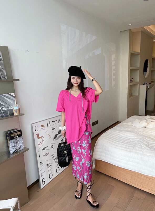[m2+] V-neck loose short sleeve T-shirt + floral sweet skirt suit 07031\wtt