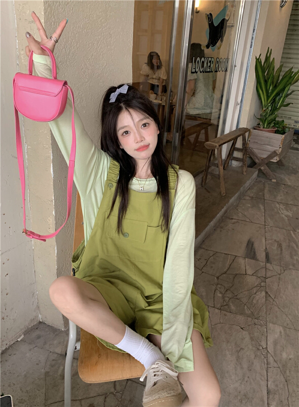 [timely rain] Han Feng ins retro Avocado Green age reducing loose and versatile high waist suspender pants (excluding inner layer) 40529\wpl