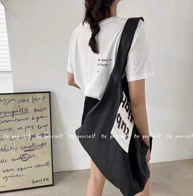 [Hello] V-neck smiling face loose simple short sleeve T-shirt 7776\wtt