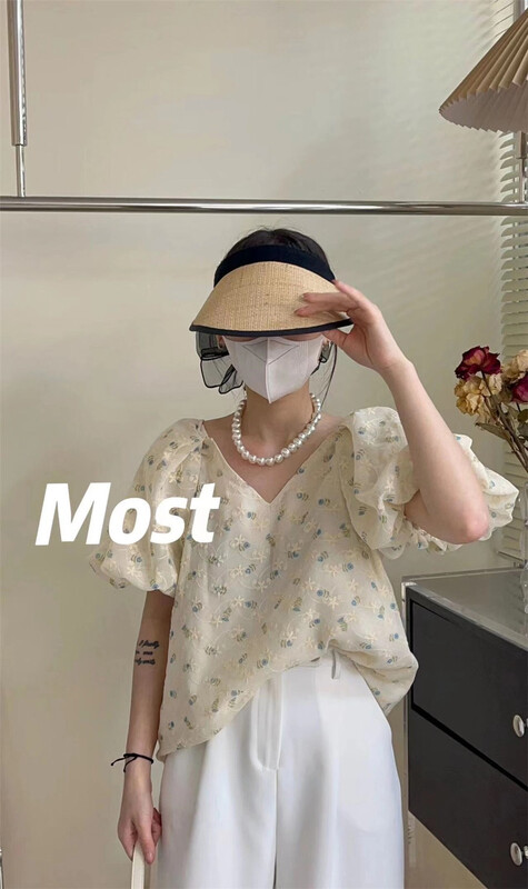 [most] V-neck bubble sleeve embroidered floret long sleeve T-shirt 97153\zjy