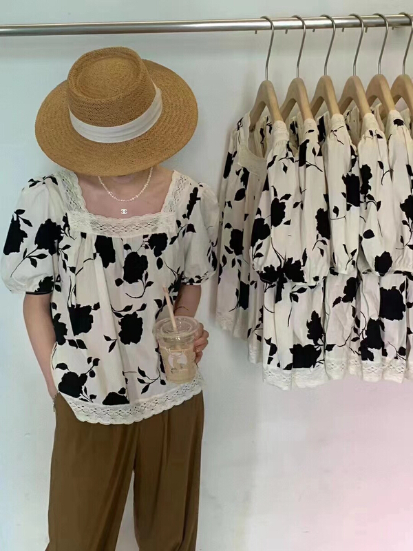[Xiaolu family] French Hepburn style square collar floral shirt 80678\wtt