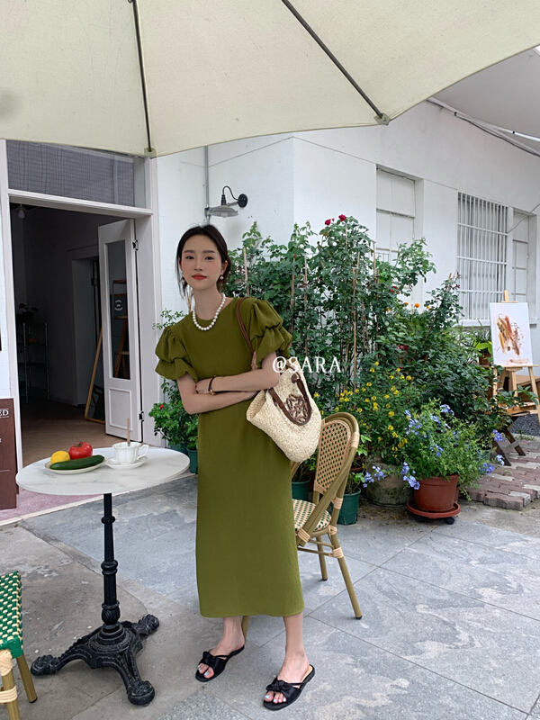 【 Sara 】 Korean version loose bubble sleeve design dress 18030