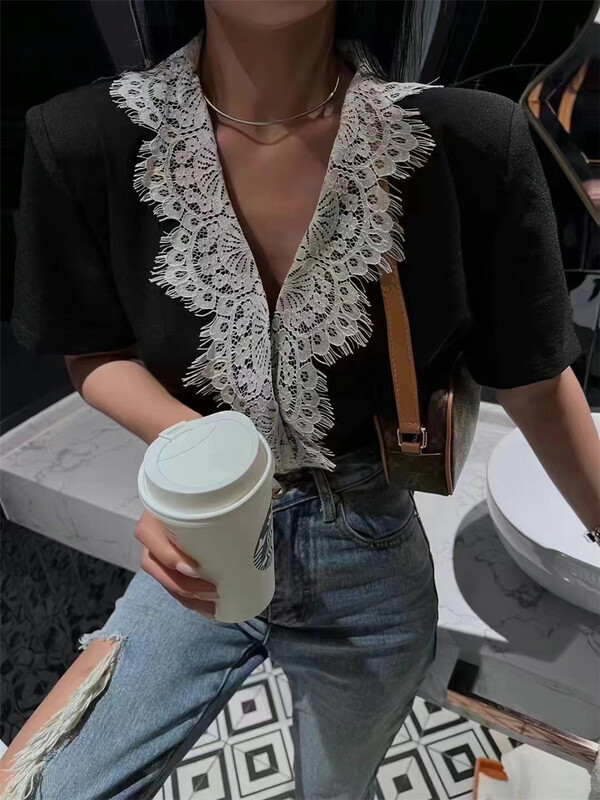 [Yan Zhen] fashion temperament color blocking lace lace button up blouse 45552\pcz