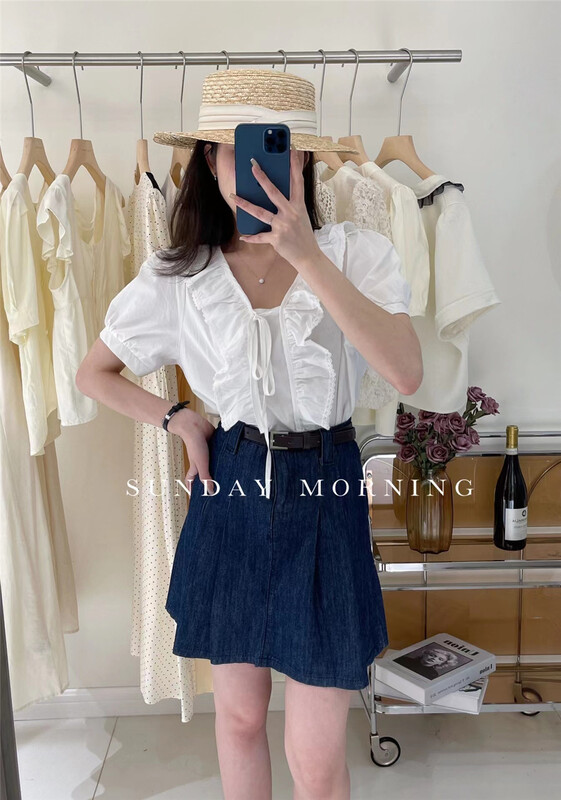 [Sunday morning] fresh and simple Ruffle V-neck lace up bubble sleeve shirt 6735\zjy