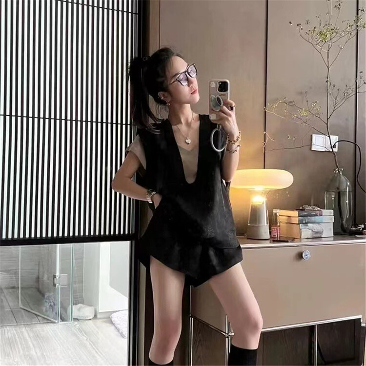 [8090] V-neck thin Vest + comfortable casual Shorts Set (only Vest + pants) 3003 × L