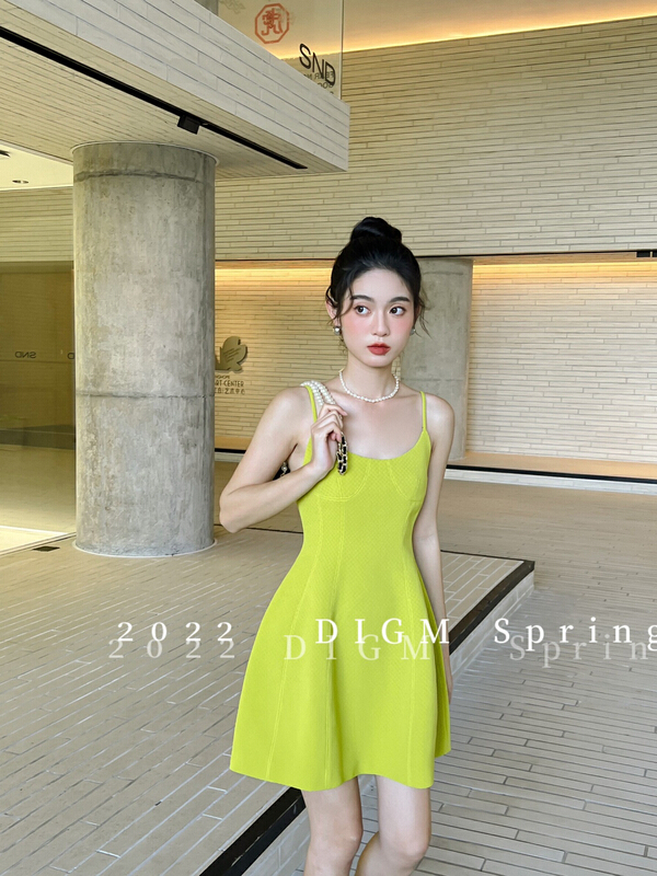 【 digm 】 Korean version waist closing thin suspender dress 1513-1\zxx