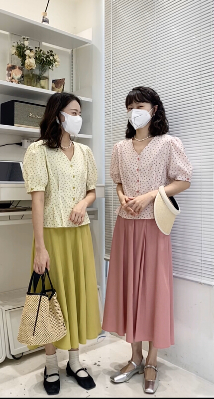 [c.hfeiyang] Korean Style Floral V-neck shirt (excluding skirt) 6819\hbx