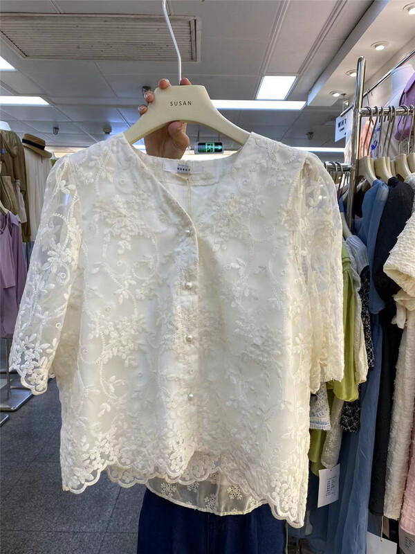 [Susan] V-neck single breasted simple shirt 18738\lsw
