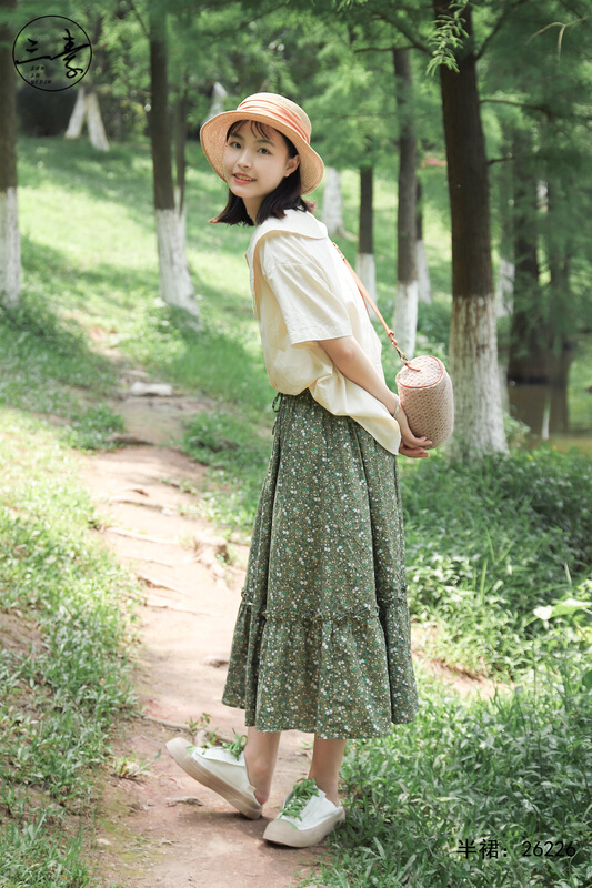 Original price 77.83! [original three vegetarian clothes] simple casual floral skirt 26226\xyj