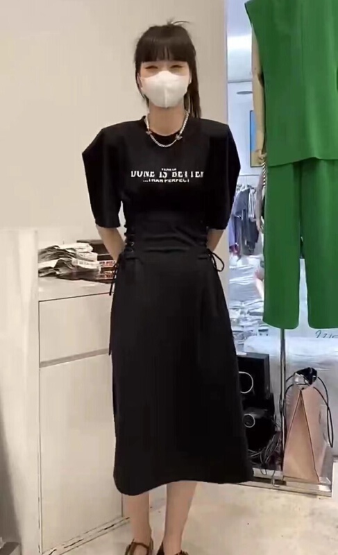 [Qian Jiao QIANJIAO] round neck waist closing letter printed dress 6952\pcz